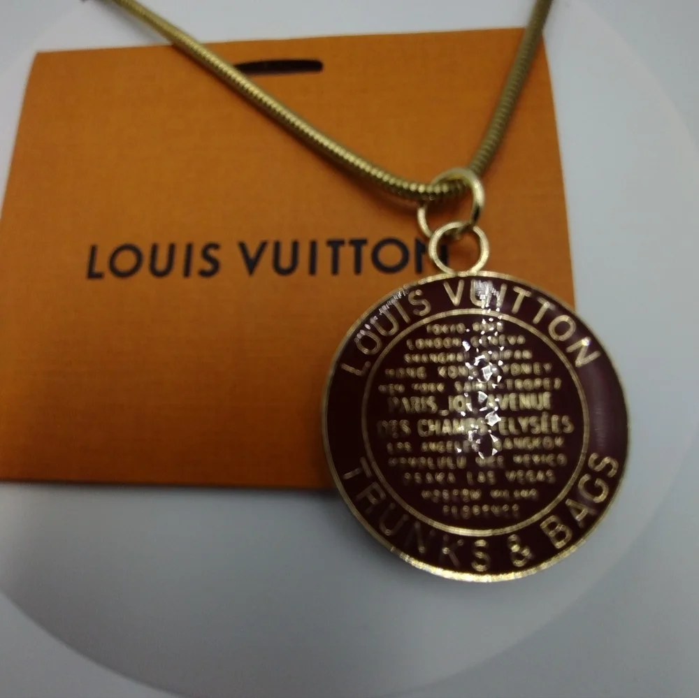 LOUIS Vuitton Trunks & Bags Charm 35mm Round